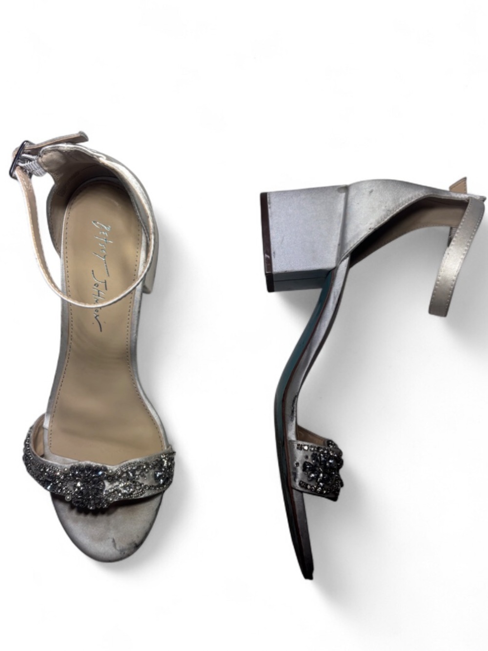 Blue by Betsey Johnson Sb-Kass (Mel) Rhinestone Embellished Block Heel 9M Ivory